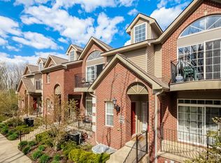239 W Oakbrook Dr, Ann Arbor, MI 48103