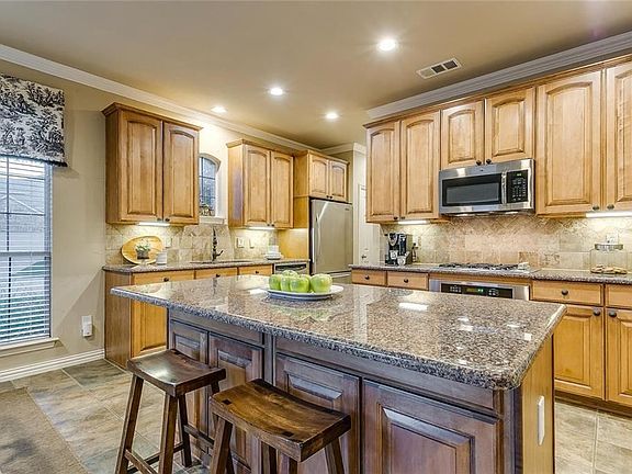 3rd image of 1210 Golf Club Dr