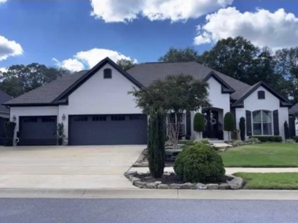 1525 Greentree Dr, Conway, AR 72034