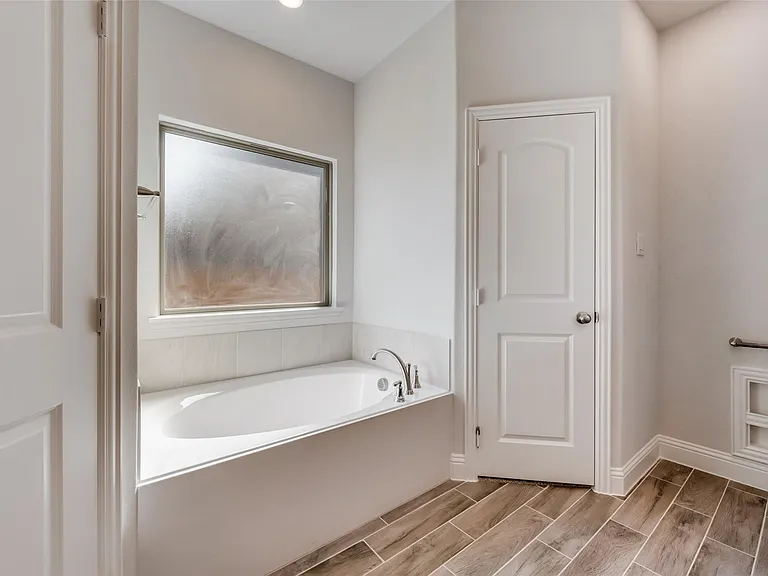 4008 Gray Wolf Dr — Photo 12