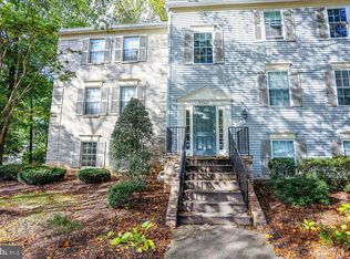 7760 New Providence Dr APT 1, Falls Church, VA 22042