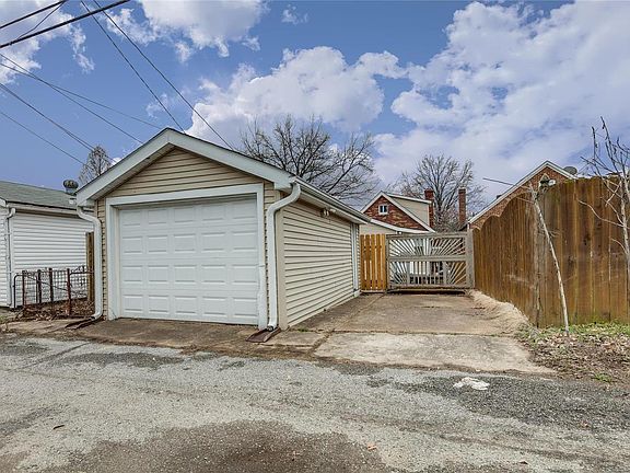 3rd image of 5649 Murdoch Ave