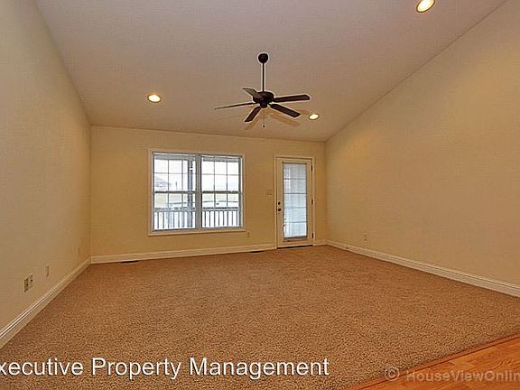 5th image of 2358 Garrett Ln APT A