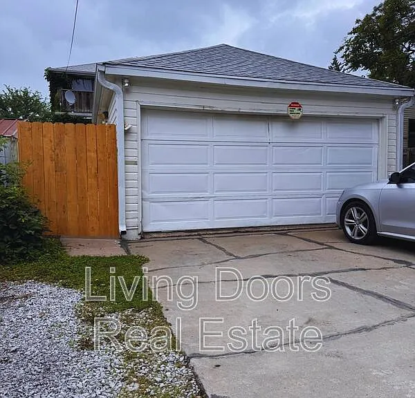 2301 South St — Photo 22