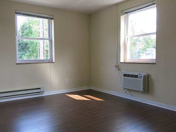 4th image of 5720 Stanton Ave APT 301