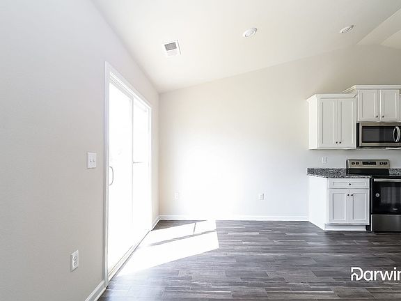 5th image of 361 Kenyon Dr