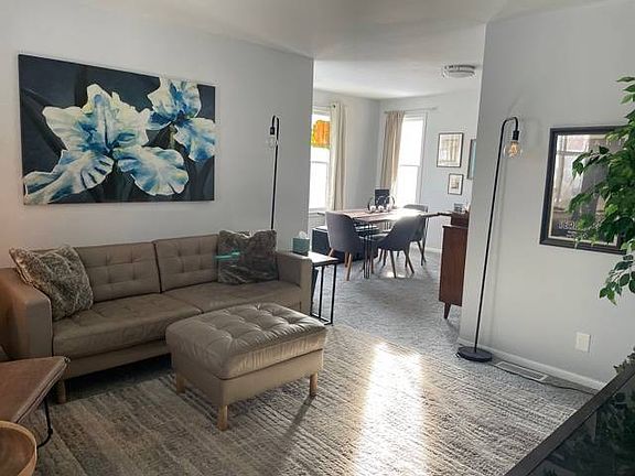 2778 - Living Room_01122022