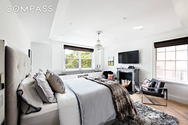 Sold by Compass | media 18
