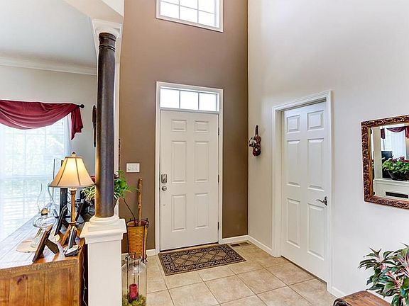 4th image of 2472 Forest Oaks Dr