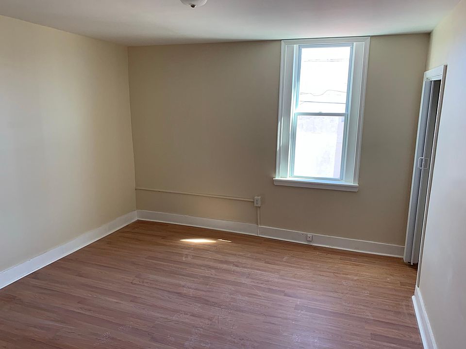 2nd image of 3515 Wharton St