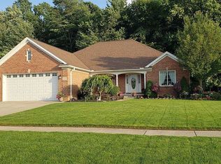 323 Rabbit Run Rd, Carleton, MI 48117