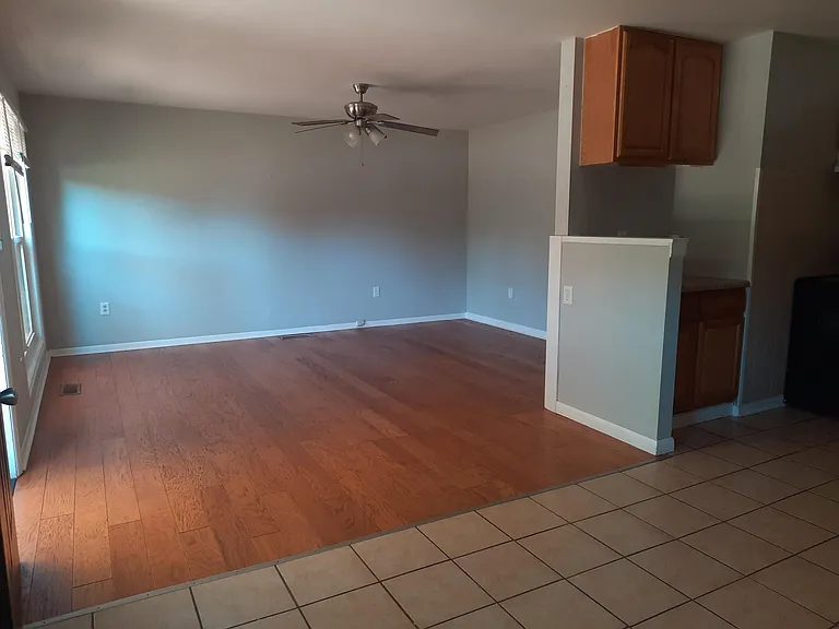 2252 Deerwood Rd — Photo 15