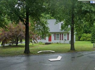 8 Charles Ln, Amherst, MA 01002