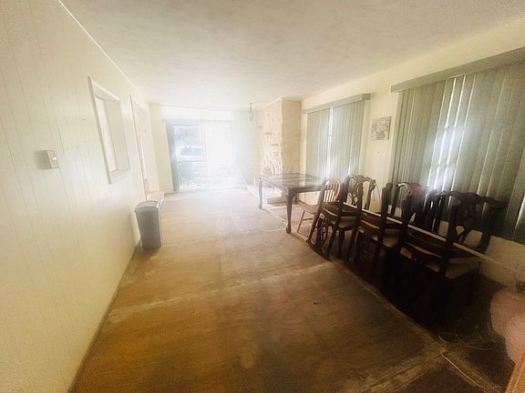 4th image of 2315 Bay Dr