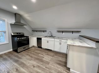 688 Weeden St FLOOR 2, Pawtucket, RI 02860