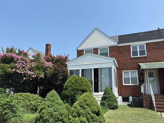 2nd image of 1825 Merritt Blvd