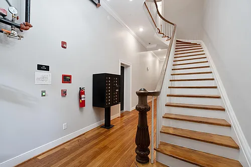 18 W Madison St #401 Photo 1