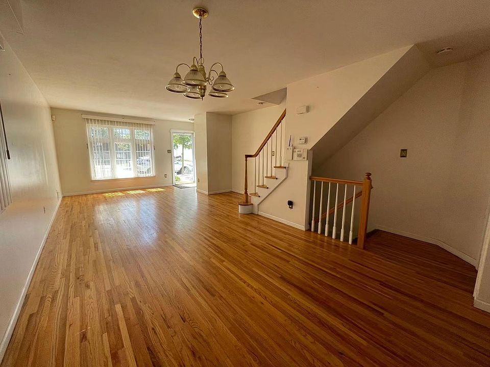 1st image of 53 Benson St Floor 1