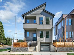 5489 N Bowdoin St #A, Portland, OR 97203