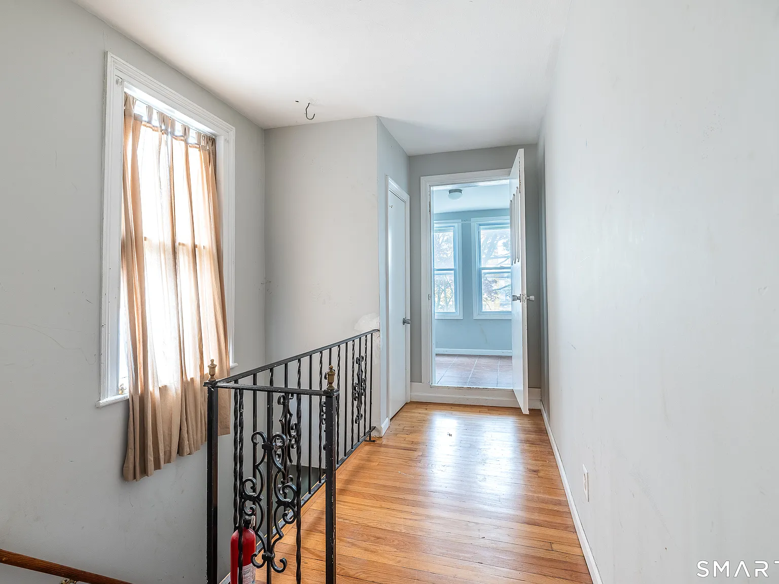 2 bed, 1.0 bath, 912 sqft, $2,000 — Photo 2