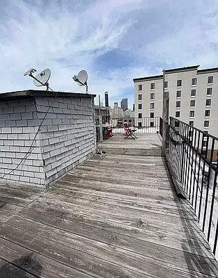 Rented by Standard Living Realty Inc | media 7