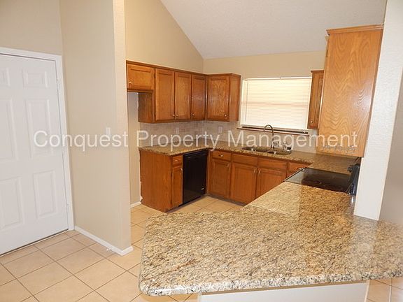 5th image of 703 Pheasant Ln