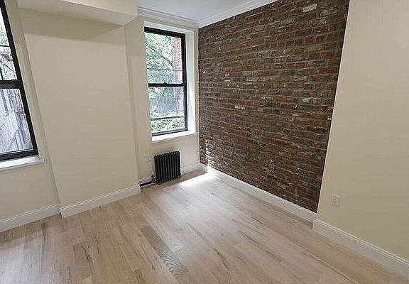 4th image of 946 Bushwick Ave #103