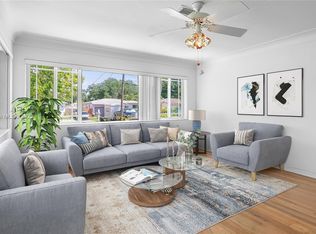 2718 Hayes St, Hollywood, FL 33020