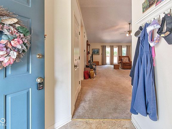 4th image of 1809 Twin Oaks Ln