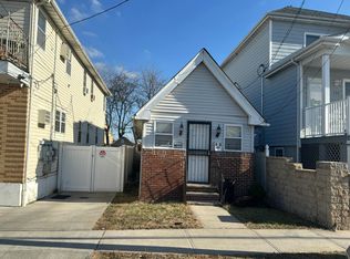 468 Beach 45th St, Far Rockaway, NY 11691