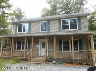 1140 Country Place Dr, Tobyhanna, PA