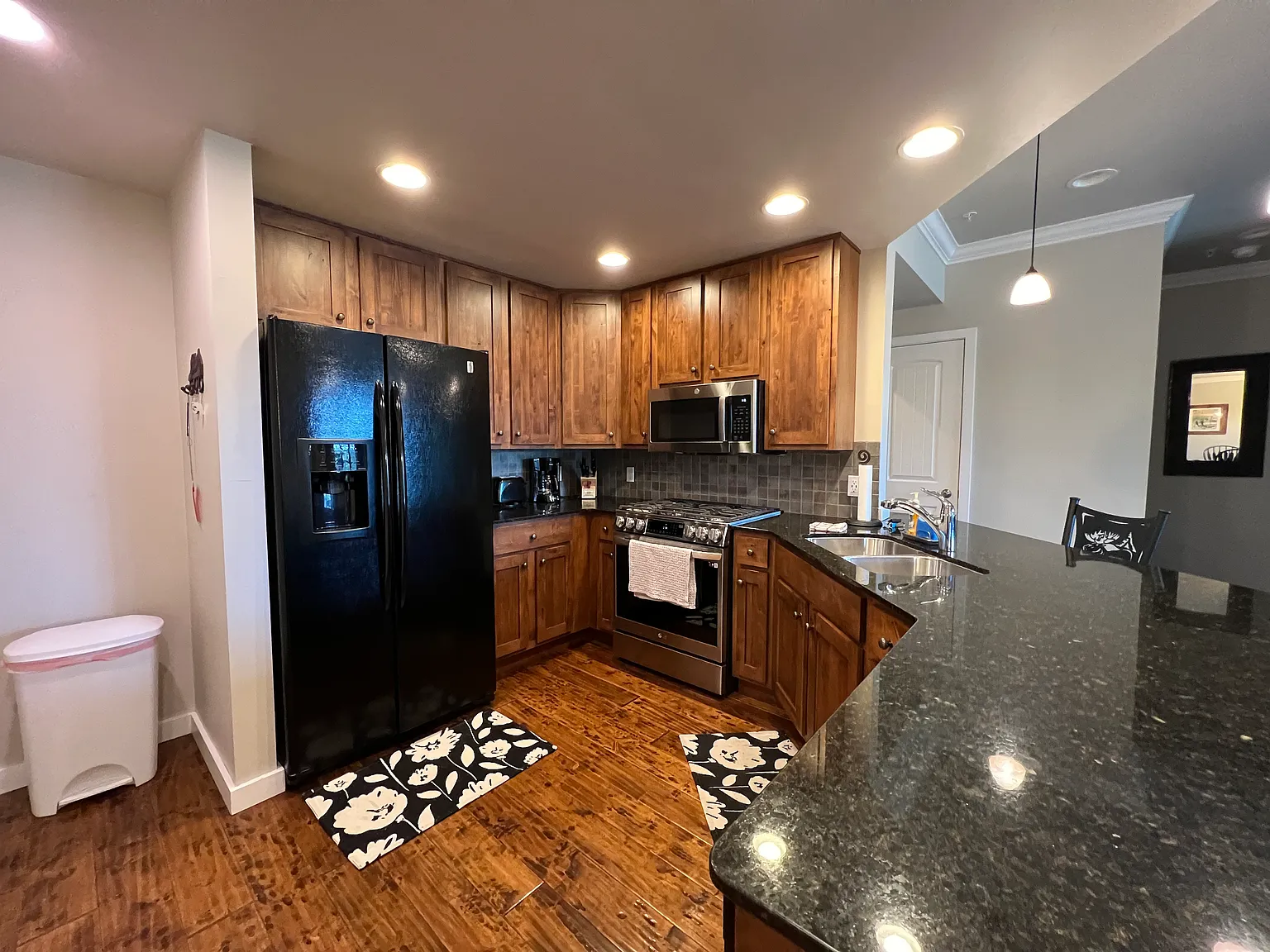 2 bed, 1204 sqft, $4,800 — Photo 4