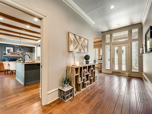 5th image of 365 Craig Cir
