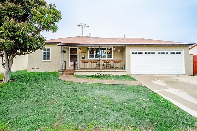 1st image of 10409 Califa St