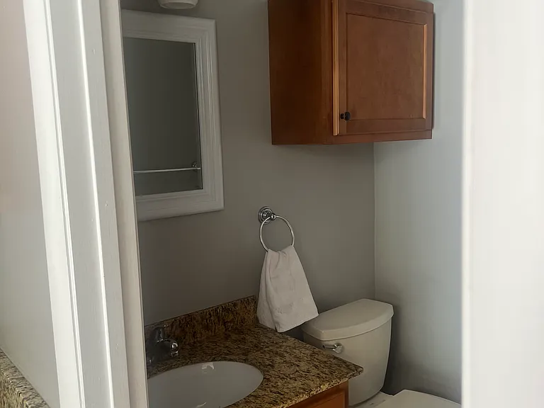 1/2 bath