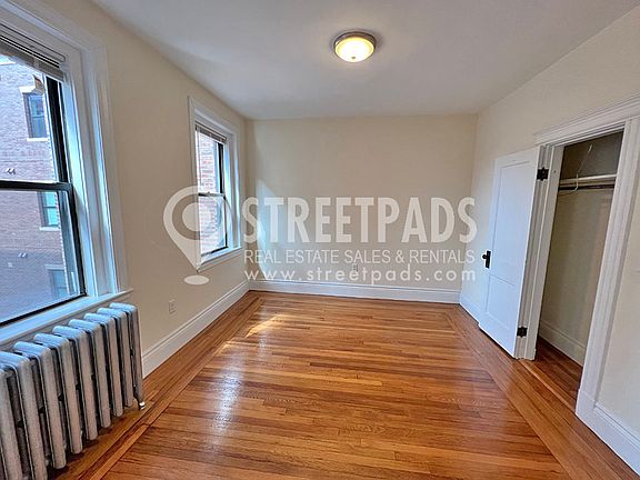 5th image of 83 Park Dr #22