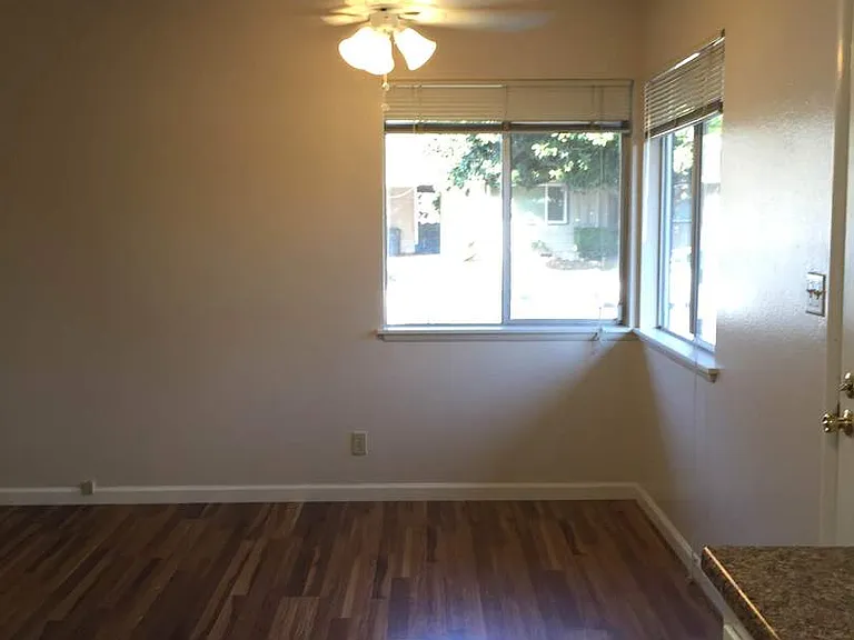 Phoenix Apartments — Photo 46