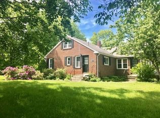 10 Chestnut St, Hatfield, MA 01038