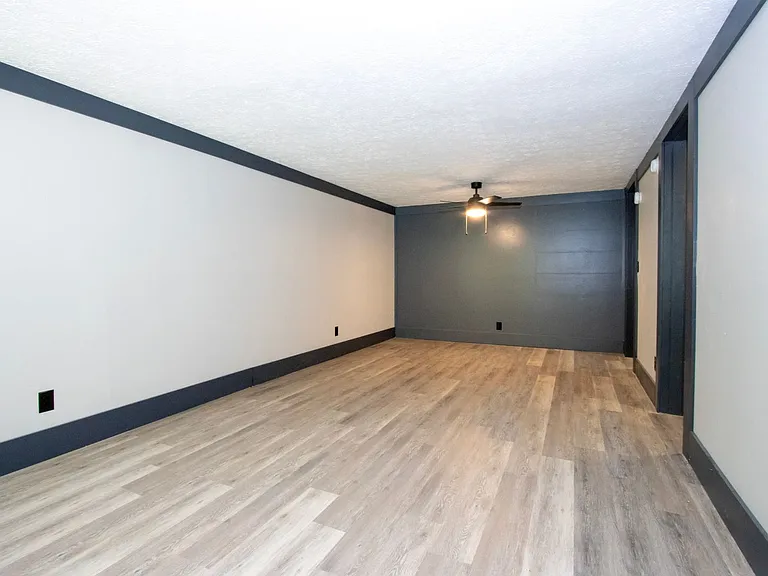 2506 S Columbus Rd — Photo 3