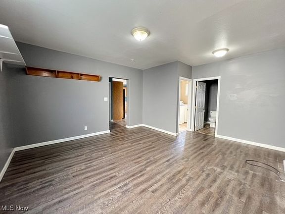 3rd image of 532 W 4th St
