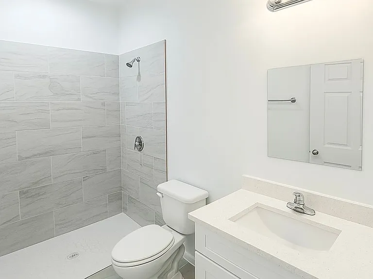 3603 NE 19th Ave — Photo 14