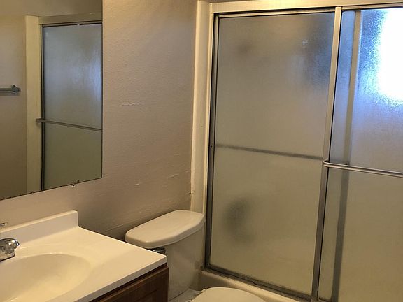 5th image of 3837 39th St APT 5