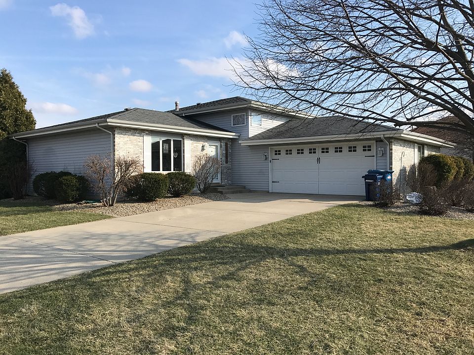 1st image of 10385 W Magoun Dr