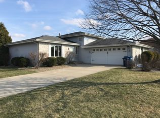 10385 W Magoun Dr, Saint John, IN 46373