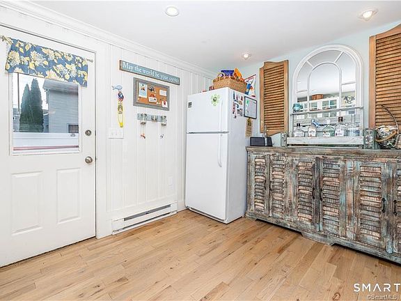5th image of 4 Elinor Rd