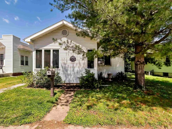 2120 Wall St, Murphysboro, IL 62966