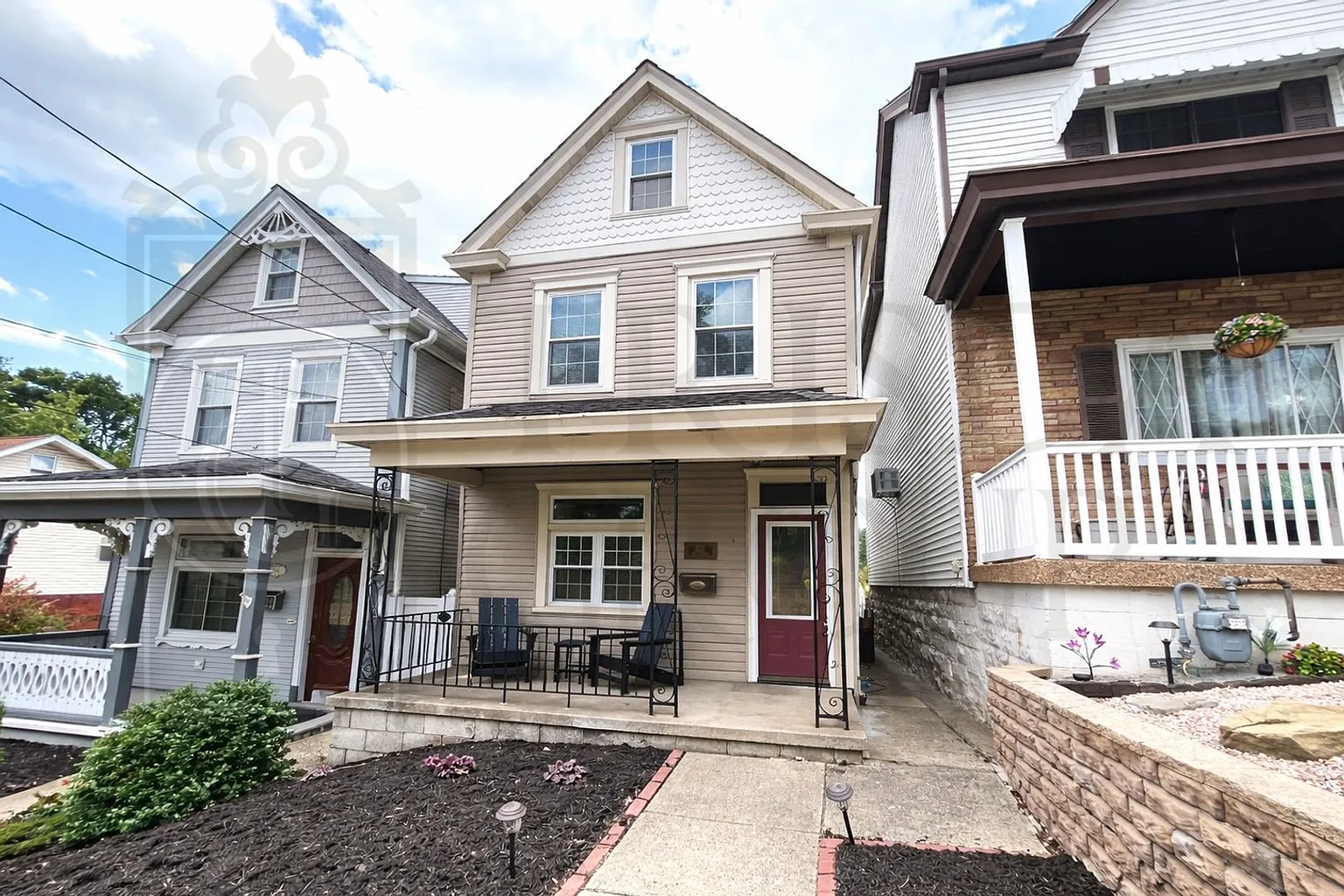 258 Paul St photo 1