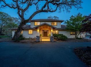 556 Willowside Rd, Santa Rosa, CA 95401