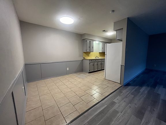 4th image of 826 Skyline Dr #0