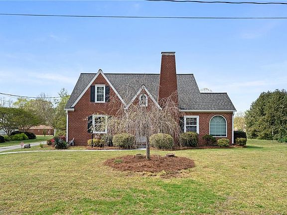 4th image of 430 N Leonard Rd
